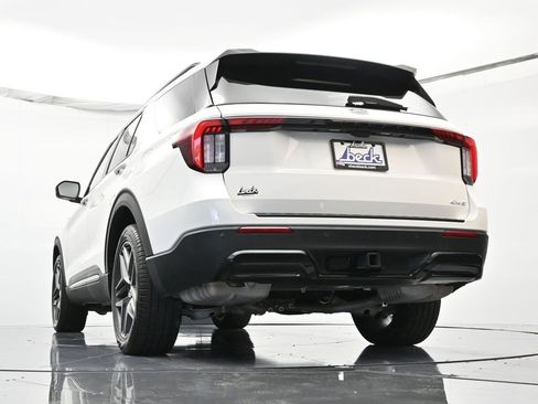Certified 2025 Ford Explorer ST-Line w/ Premium Package image 44