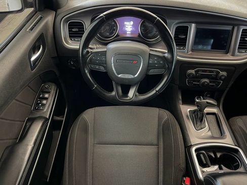 Used 2022 Dodge Charger SXT RWD image 19