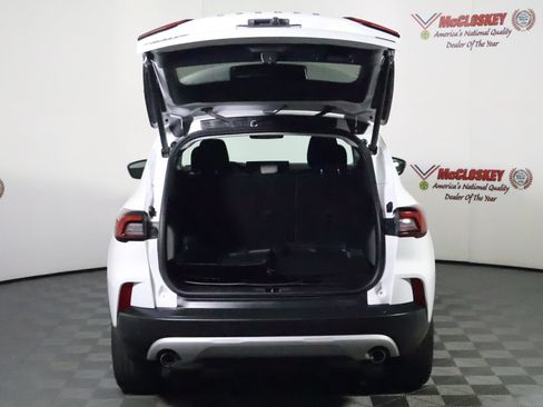 Used 2023 Ford Escape Active w/ Tech Pack #1 AWD/4WD image 11