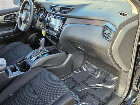 Used 2020 Nissan Rogue Sport S FWD image 21