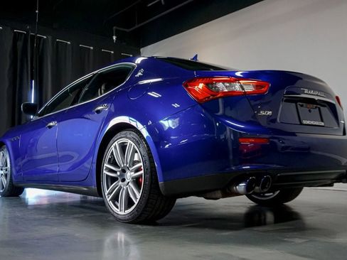 Used 2017 Maserati Ghibli S Q4 AWD/4WD image 38