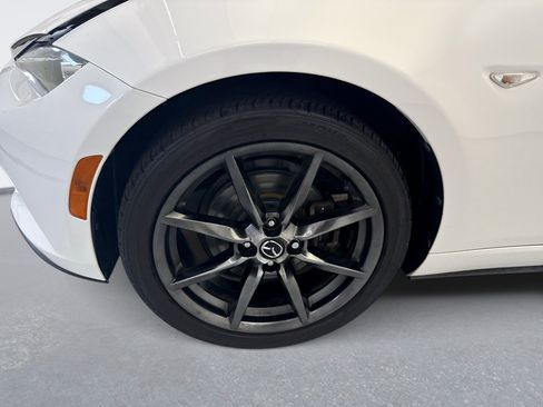 Used 2017 MAZDA MX-5 Miata RF Grand Touring RWD image 24