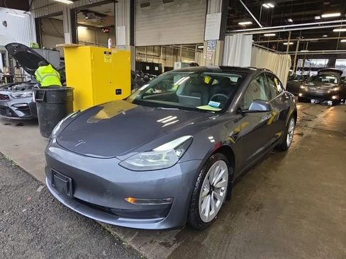 Used 2021 Tesla Model 3 Long Range image 1