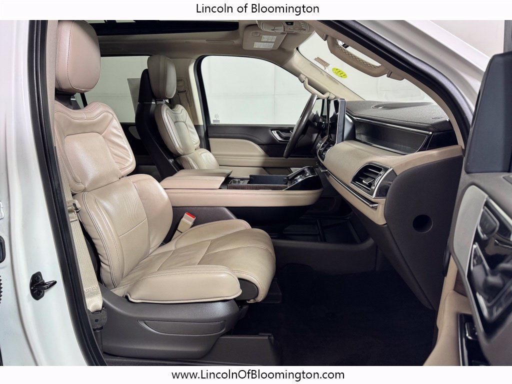Certified 2022 Lincoln Navigator L Reserve AWD/4WD image 11