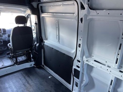 Used 2023 RAM ProMaster 2500 image 36