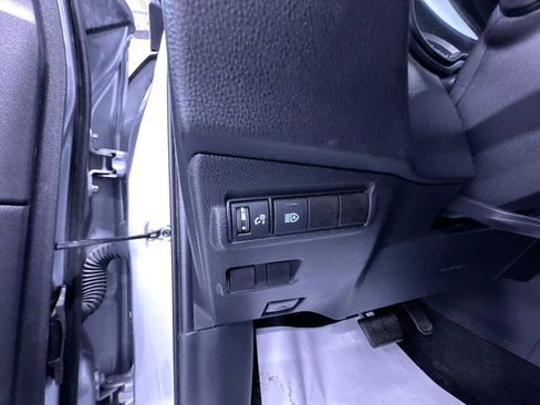 Used 2022 Toyota Corolla Cross LE w/ Black Badges Package (TMS) AWD/4WD image 8