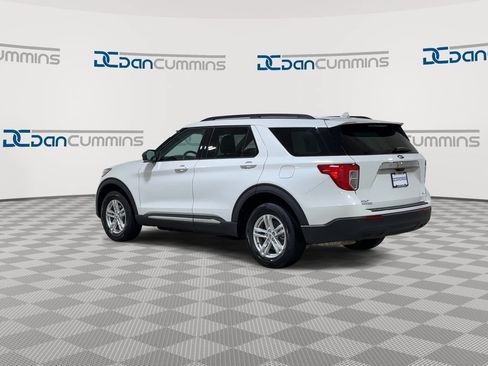 Used 2023 Ford Explorer XLT AWD/4WD image 6