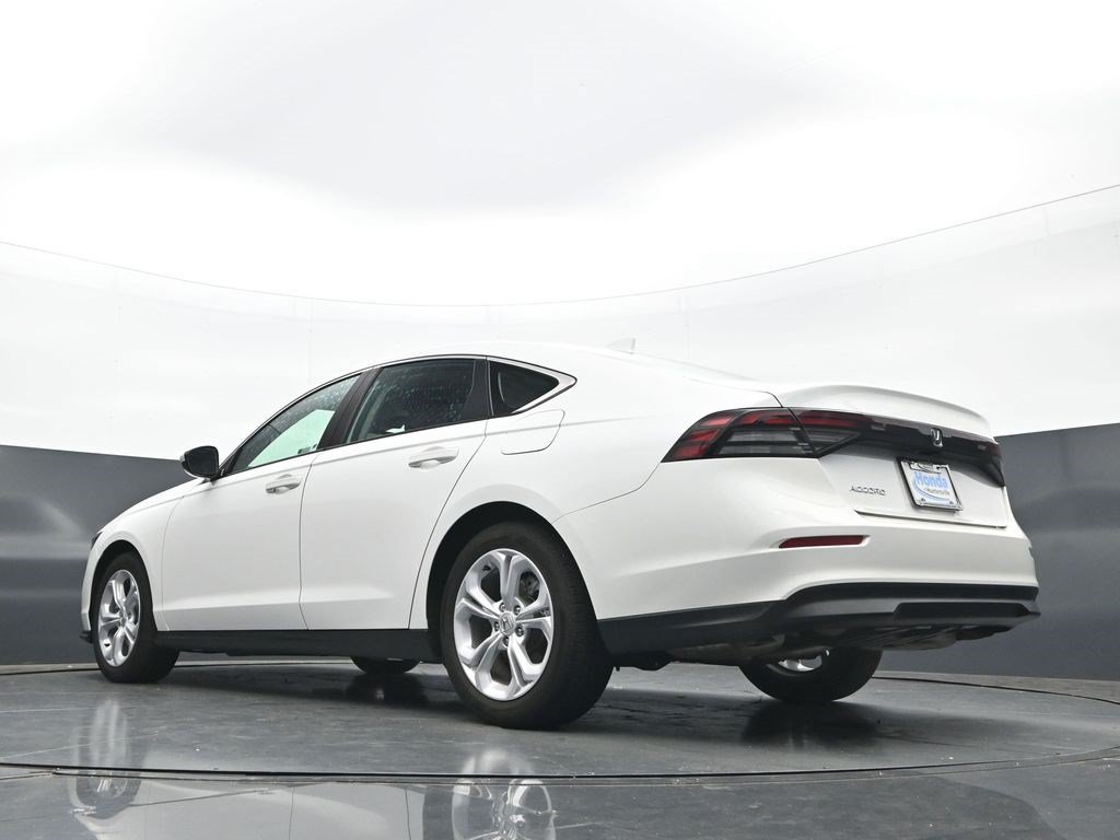 Used 2026 Honda Accord LX image 32