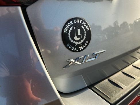 Used 2023 Ford Explorer XLT w/ Equipment Group 202A RWD image 9