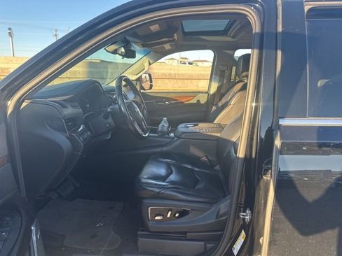 Used 2018 Cadillac Escalade ESV Luxury image 6