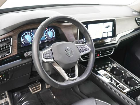 Used 2024 Volkswagen Atlas SEL Premium R-Line AWD/4WD image 21