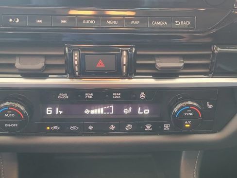 Used 2023 Nissan Pathfinder SL w/ SL Premium Package AWD/4WD image 20