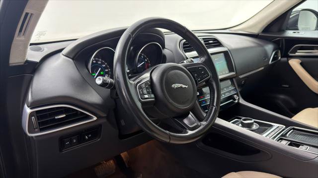 Used 2020 Jaguar F-PACE Premium AWD/4WD image 24
