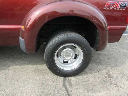 Used 2015 Ford F350 Lariat w/ Lariat Ultimate Package image 4