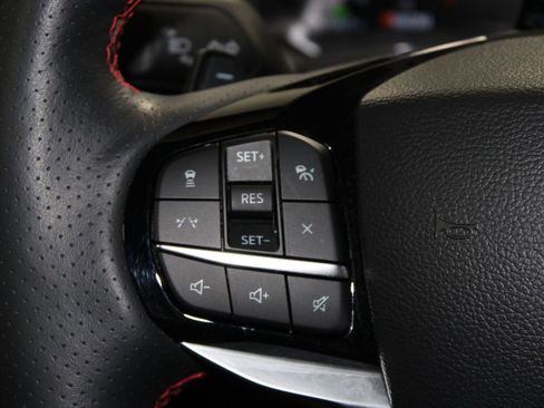 Used 2025 Ford Explorer ST image 42