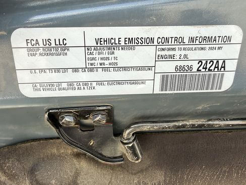Used 2024 Jeep Wrangler Unlimited AWD/4WD image 11