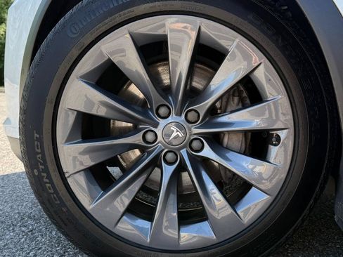 Used 2018 Tesla Model X 100D AWD/4WD image 22