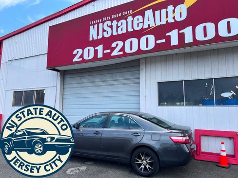 Used 2007 Toyota Camry LE FWD image 6