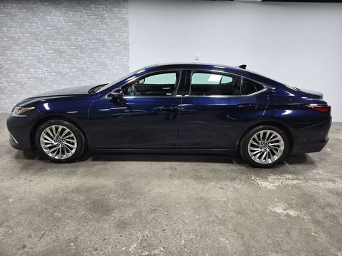 Used 2019 Lexus ES 350 350 Luxury w/ Accessory Package 2 image 2