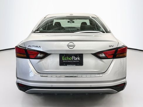 Used 2023 Nissan Altima 2.5 SV FWD image 7