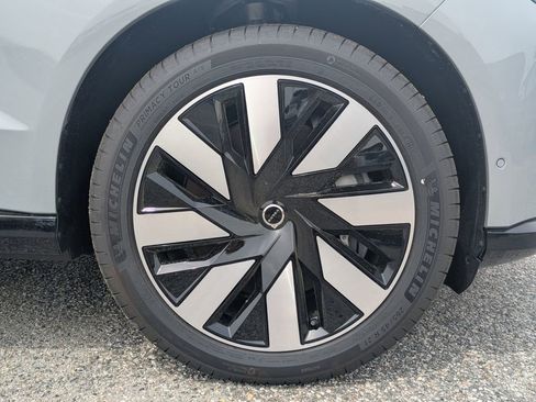 New 2025 Volvo EX90 Ultra image 11