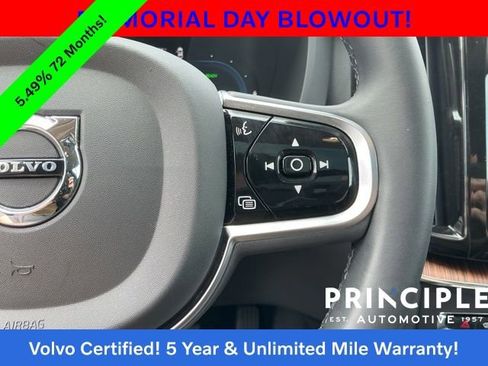 Certified 2023 Volvo XC60 T8 Plus AWD/4WD image 24