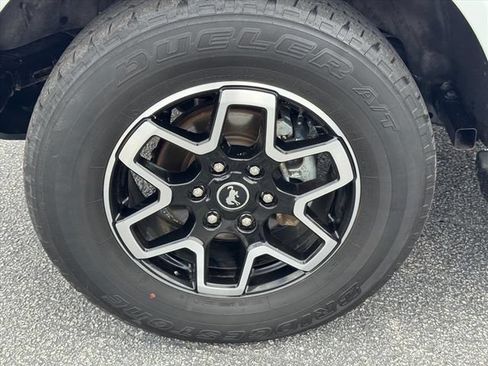 Used 2024 Ford Bronco Outer Banks AWD/4WD image 35