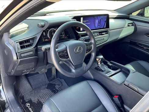 Used 2025 Lexus ES 300h w/ Premium Package image 16