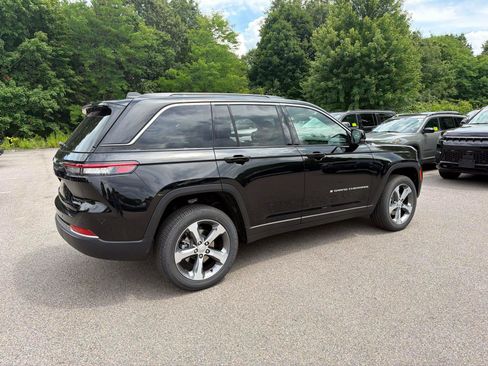 New 2026 Jeep Grand Cherokee Limited AWD/4WD image 2