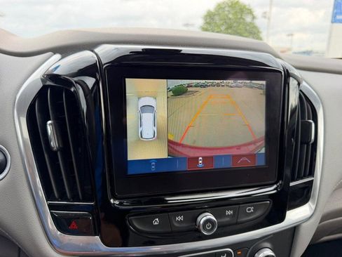 Used 2019 Chevrolet Traverse LT w/ LT Premium Package FWD image 24