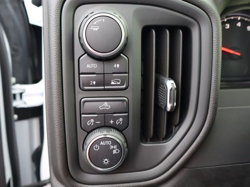 Used 2026 Chevrolet Silverado 1500 Custom AWD/4WD image 19