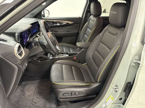 Used 2025 Chevrolet TrailBlazer ACTIV w/ Driver Confidence Package image 20