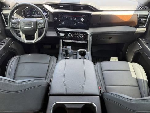 Used 2024 GMC Sierra 1500 Denali w/ Technology Package AWD/4WD image 11