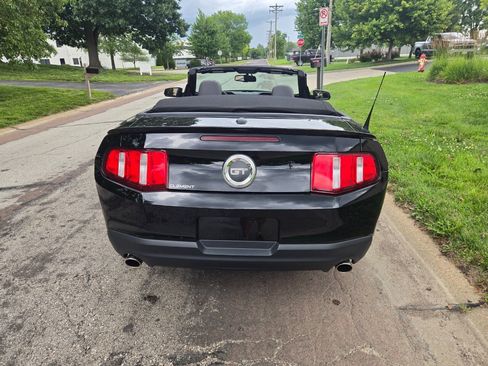 Used 2010 Ford Mustang GT Premium RWD image 9