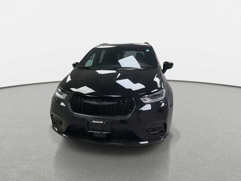 New 2026 Chrysler Pacifica Select w/ S Appearance Package FWD image 3
