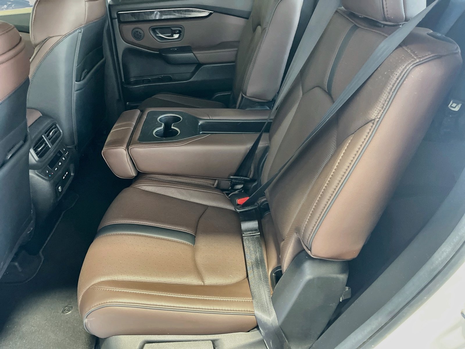 Used 2025 Honda Pilot Elite image 25