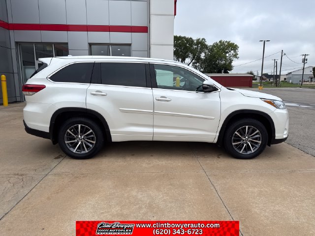 Used 2018 Toyota Highlander XLE w/ Protection Package #3 AWD/4WD image 7