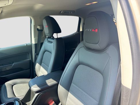 Used 2022 GMC Canyon AT4 w/ Driver Alert Package AWD/4WD image 19
