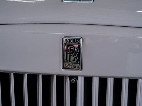 Used 2022 Rolls-Royce Cullinan image 18