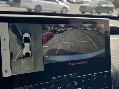 Used 2024 Toyota bZ4X Limited image 27