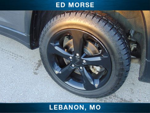 Used 2021 Jeep Grand Cherokee L Laredo image 9