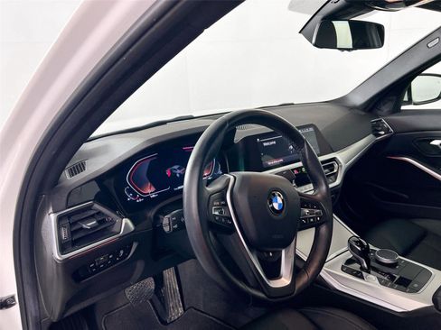 Certified 2022 BMW 330i xDrive 330i xDrive w/ Premium Package image 10