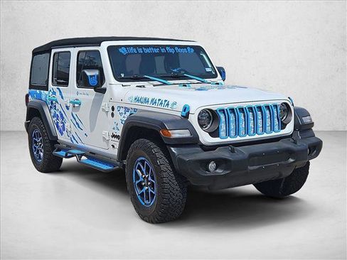 Used 2024 Jeep Wrangler Sport S image 3