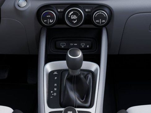 New 2026 Hyundai Venue SEL FWD image 16