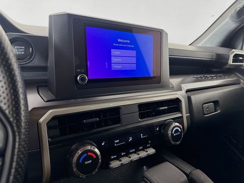 Certified 2026 Toyota Tacoma SR5 AWD/4WD image 17