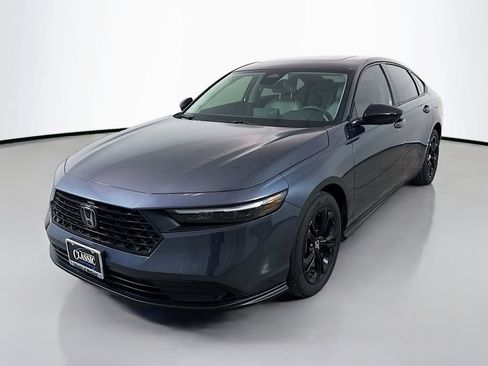 Used 2025 Honda Accord SE image 3