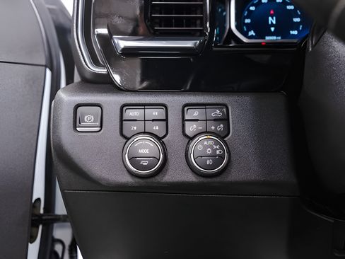 Used 2024 Chevrolet Silverado 2500 LT w/ Convenience Package AWD/4WD image 18