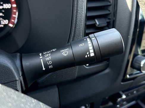 Used 2024 Nissan Frontier PRO-4X image 16