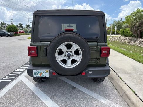 Used 2021 Jeep Wrangler Sport AWD/4WD image 6