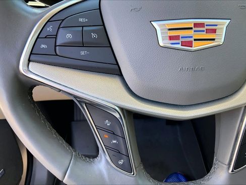 Used 2021 Cadillac XT5 Premium Luxury FWD image 24